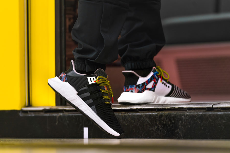 Оплачиваем проезд: Adidas выпустили кроссовки с проездным на метро (фото 5)
