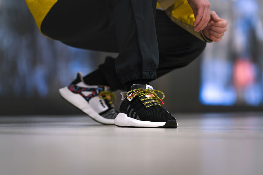 Оплачиваем проезд: Adidas выпустили кроссовки с проездным на метро (фото 3)