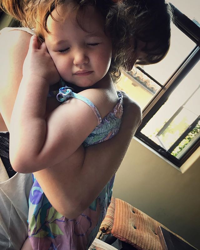 There is nothing better than the welcome you get from your babies when you come home. I got smushed when I got home by the Smushkins! #welcomehome #ladiary