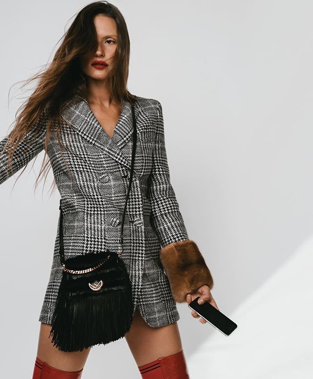A Woman's Tale self-portrait editorial on a remote control for @cools in collaboration with @fendi is out now on cools.com   
featuring Fendi's f/w 2017 collection
stylist: @melissa_infante_stylist 
content director: @silvia_mella 
Make-up & hair: @kirtitewani