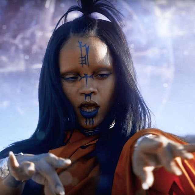 instagram-nedeli-vizazhist-isamaya-ffrench