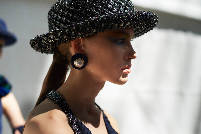 Знать в лицо: Бьюти-образ на показе Chanel (фото 6)