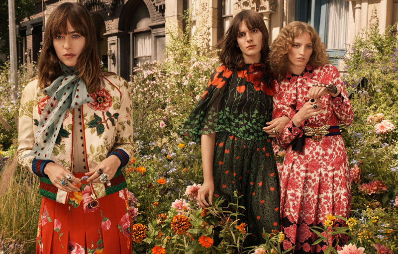 Дакота Джонсон, Хари Неф и Петра Коллинз в кампейне аромата Gucci Bloom (фото 1)