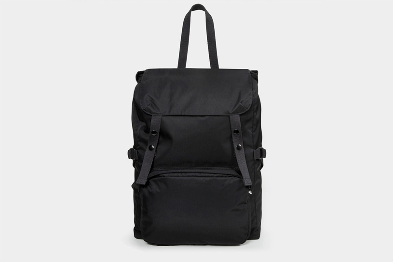 Раф Симонс создал коллекцию рюкзаков для Eastpak (фото 1)