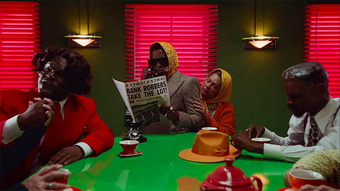 A$AP Rocky убегает от полицейских-свиней в клипе на трек Babushka Boi (фото 4)