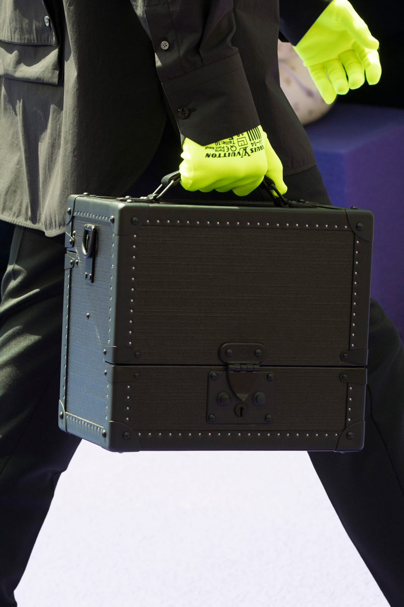 Это надо видеть: Коллекция Абло для Louis Vuitton в деталях (фото 25)