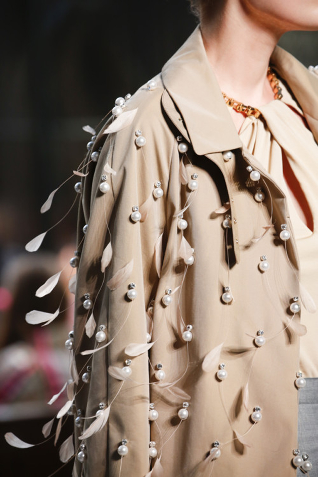 Крупным планом: 1-я коллекция Рикардо Тиши для Burberry в деталях (фото 18)