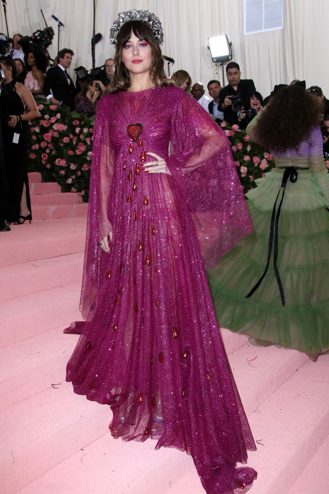Игнор дресс-кода Met Gala — 2019: Звезды, которые просто оделись нарядно (фото 14)