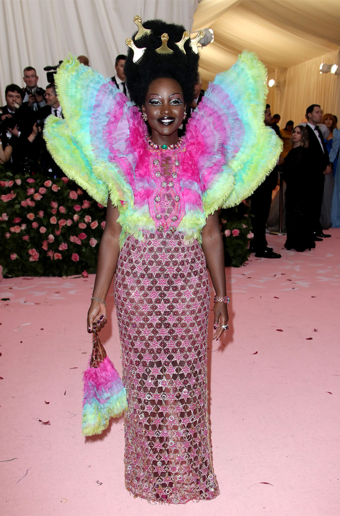 Met Gala — 2019: Все звезды на розовой дорожке (фото 31)