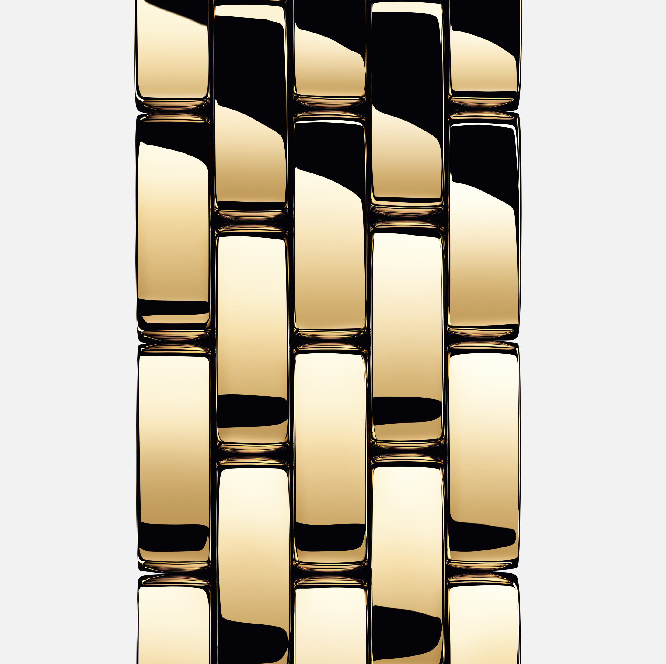 Ювелирный дом Cartier вспоминает свои знаковые изделия в первом кампейне года (фото 12)