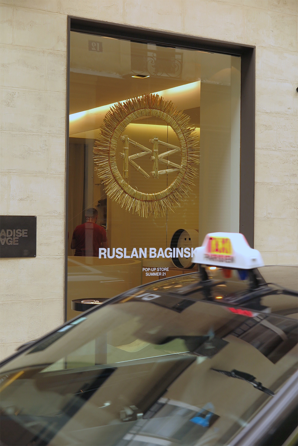 Ruslan Baginskiy открыли поп-ап в Париже, чтобы отметить окончание карантина (фото 4)