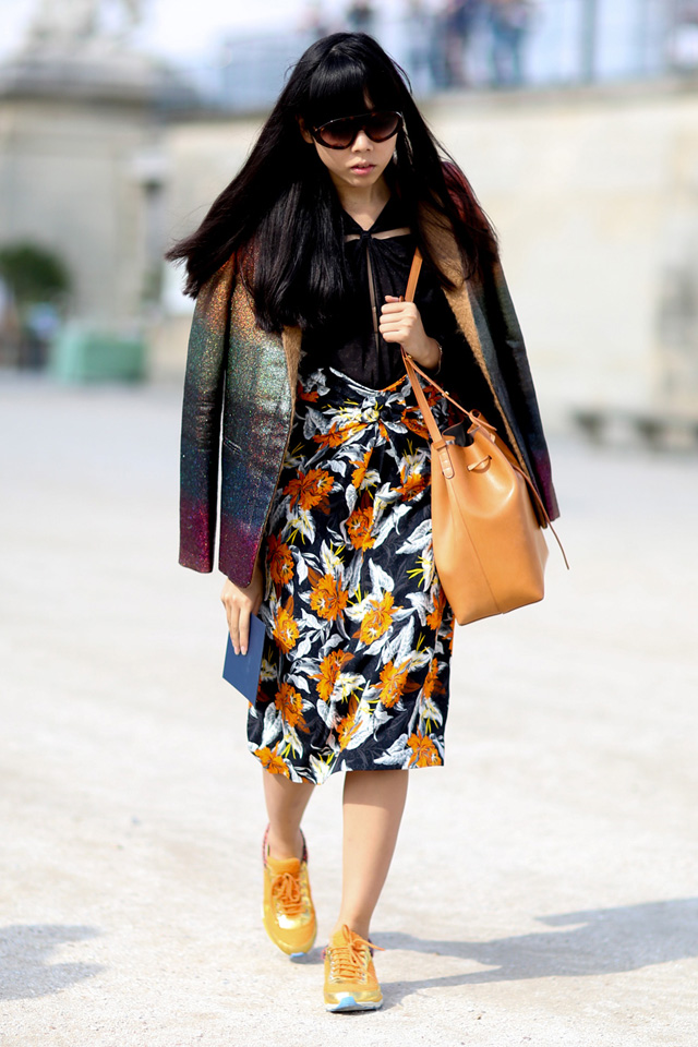 Неделя моды в Париже: street style. Часть 7 (фото 34)