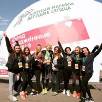 А вот и наши главные архитекторы забега Зелёный Марафон "Бегущие Сердца" - вот эти хрупкие, но очень стойкие девушки во главе с Wonder Woman Полиной Киценко и есть те виновницы торжества, которых мы безустанно благодарим за разработку и организацию самого крутого благотворительного забега в стране! Спасибо им, без них мы бы не справились никогда!!! #БежимСоСмыслом #ЗеленыйМарафон #БегущиеСердца @podium_market   Here are the architects of the #GreenMarathon #RunningHearts - fragile but agile ladies. With the leadership of Wonder Woman Polina Kitsenko this team was steadily working for the last 6 months nonstop to create the best charity run ever! Thank you girls for your naked hearts! @running_hearts #GreenMarathon