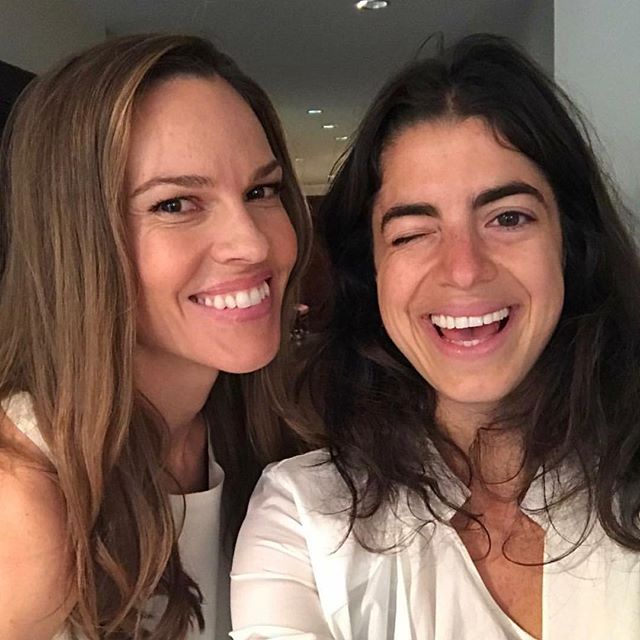 @leandramcohen sat down with Hilary Swank and in turn unearthed a morning routine that allows you to lounge around nude and brush your teeth whenever the fuq you want. Link in bio for more (including dental freedom)
